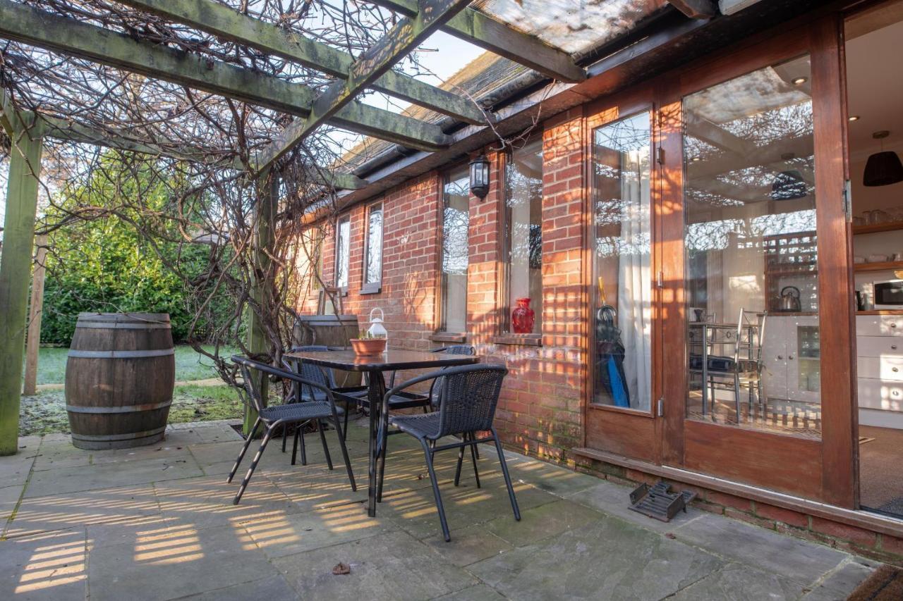 Terlingham Lane Cottage Hawkinge Exterior foto